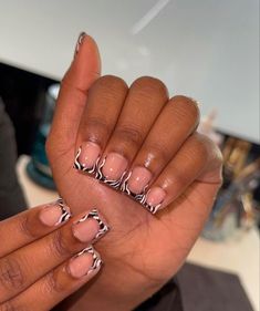 Bling Acrylic Nails Short, Nails Short Acrylic, Acrylic Nails Short, Acrylic Nails Designs, Nails Bling, Hello Nails, Diy Acrylic Nails, Drip Nails