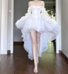 Snowy Dresses, Elegant Aesthetic Dress, Angelic Prom Dresses, French Victorian Dress, Fairy Prom Dress Elegant, Elgant Dress, Cute Fancy Dresses, Angel Prom Dress, Cute Formal Outfits