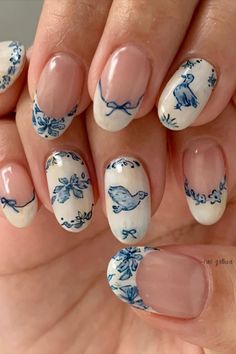 #WhiteAndBlueCombo #BeautyInDetails #SereneSkies #BloomAndFlutter #NailArtInspiration 🌼#ElegantManicure #SkyBlossoms #NatureInspired Milky Nails, Summery Nails, Her Nails, Soft Nails, March 25, Chic Nails, Floral Nails