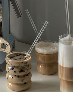 Long Drink, Cups With Straws, Coffee Glasses, Coffee Obsession, Cozy Coffee, Going Shopping, Deilig Mat