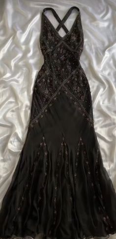 Black Emo Prom Dress, 90s Cocktail Dress, Hoco Inspo, Neat Clothes, Elegance Dress, Prom Dress Inspo, Whimsical Dress, Outfit Guide, Ethereal Dress