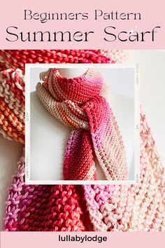 a knitted scarf with the words beginners pattern summer scarf