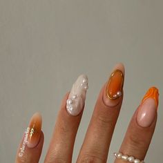 Summer Nail Orange, Orange Inspo Nails, Orange Beachy Nails, Yellow And Orange Aura Nails, Orange Nail Art Summer, 3d Orange Nails, Orange Detail Nails, Funky Orange Nails, Phoenix Suns Nails