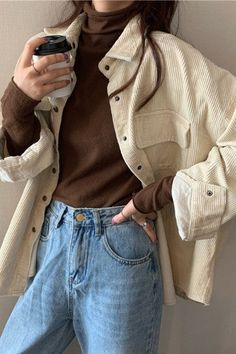 Corduroy Jacket, khaki color, button down, long sleeve, can be worn as a shirt or as a jacket, two front pockets soft, warm, comfy. Corduroy Shirts, 00s Mode, Look 80s, Jacket Corduroy, Alledaagse Outfits, Stile Hijab, Mode Kawaii, Kleidung Diy, Rory Gilmore