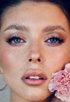 Wedding Hairstyles And Makeup, Colors For Pink Undertones, Luau Makeup, Subtle Purple Eye Makeup, Identify Crisis, Makeup 2024, Peekaboo Hair, Make Up Braut