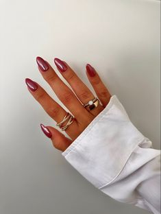 Auburn Chrome Nails, Nail Inspo Shiny, Red Wine Chrome Nails, Maroon Crome Nails, Maroon Glazed Nails, Black Cherry Chrome Nails, Chrome Dark Red Nails, Dark Red Chrome Nails Designs, Red Nails Crome