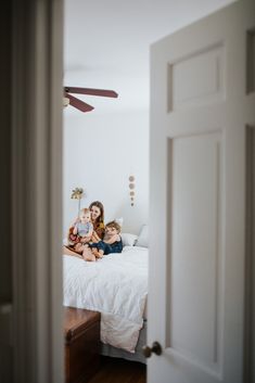 I’m Home Lifestyle Photography, Cozy At Home Family Photoshoot, Lifestyle At Home Photography, Winter Family Photos At Home, Lifestyle Home Photography Family, Cozy Lifestyle Photography, Family Photo Bed, Family Photoshoot Bedroom, Cozy Home Family Photoshoot