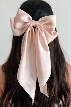 Hello Lovely Barrette Hair Bow (Pale Pink) - NanaMacs Pink Silk Bow, Dama Quinceanera, Bow Light, Bow Ideas, Pretty Hats, Pink Hair Bows, Bow Hairstyle, Strawberry Blonde Hair, Graphic Dress