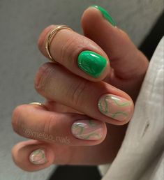 Acrylic And Gel Nails, Do It Yourself Nails, Green Nail Art, Short Gel Nails, Simple Gel Nails, Minimal Nails, Casual Nails, Shiny Nails, Cute Gel Nails