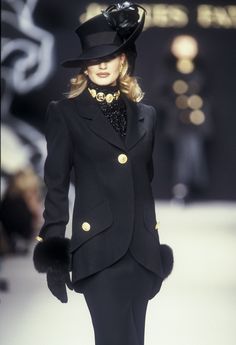 Karen Mulder, Jacques Fath, Runway Gowns, Runway Fashion Couture, 90s Runway Fashion, Vintage Runway