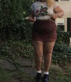 Cute Plus Fall Outfits Plus Size, Mid Size Denim Skirt Outfit, Outfit Inspo For Mid Size Women, Midsize Art, Mid Size Summer Outfits Big Stomach, Mid Size Girl Outfits Summer, Mid Size Grunge Outfits, Style For Chubby Girls, Fat People Outfits