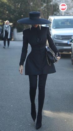 Suit With Hat Women, Rich Funeral Outfit, Black Dress Winter Outfit Classy, Businesswear Aesthetic, Business Casual Outfits For Women Black And White, Black Woman Classy Aesthetic, Meagan Good Instagram, Outfits With Black Hats For Women, Woman Suits Aesthetic