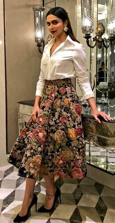 Long Skirt Outfits, Salwar Kamiz, Stylish Party Dresses, Designer Party Wear Dresses, Stylish Dress Book, Party Wear Indian Dresses, Dress Indian Style, Stylish Dresses For Girls