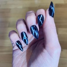 Thunderstorm Nail Art, Lightning Nails Designs, Blue Lightning Nails, Thunderstorm Nails, Stormy Nails, Thunder Nails