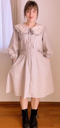Collar Dress with Puff Sleeves (Free Pattern + Video Tutorial) - Sparrow Refashion: A Blog for Sewing Lovers and DIY Enthusiasts Vintage Style Outfits, Collar Dress