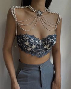 Punk Fashion Jewellery, Dresses With Body Chains, Corset Lingerie Top Outfit, Dress With Body Chain, Pisces Aesthetic Outfit, Body Jewelry Outfit, Fancy Corset, Intimo Victoria Secret, Bustier Top Outfits