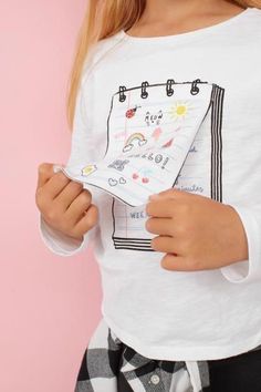 Fashion Sewing, White Notebook, Boys Fashion Trends, Diy Kostüm, Women Fashion Edgy, Kids Prints, Autumn Fashion Women, Fashion Details