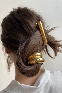 Modern Hair Accessories, Stylish Hair Accessories, Wedding Hair Gold Accessories, Hair Accessories For Thick Hair, Gold Hair Cuff, Hair Accessories For Long Hair, Barettes Long Hair, 2023 Hair Accessories, Hair Barrettes Hairstyles