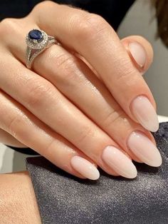 40+ Elegant Nail Designs You Have To Try - Ray Amaari Manikur Kuku, Unghie Sfumate, Milky Nails, Casual Nails, Fake Nails With Glue, Classy Acrylic Nails, Almond Acrylic Nails, Oval Nails