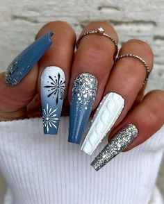 Xmas Nails, Holiday Nails, Winter Nails Acrylic, Acrylic Nails Coffin Short, New Year's Nails, Stylish Nails Art, Chic Nails, Nails Ideas