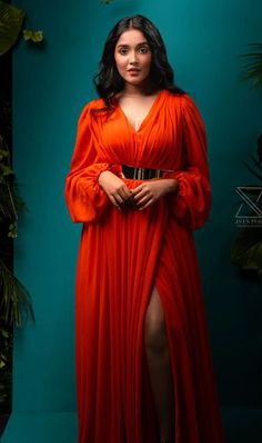 Anikha Surendran, Actress Hairstyles, South Indian Actress, Orange Dress, Cute Beauty, Indian Beauty Saree, Actress Photos, Model Poses, Desi Beauty