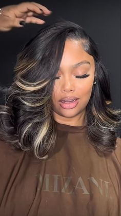 Shoulder Length Lace Wig, Layered Half Up Half Down Hair, Side Part Wig Shoulder Length, Cocoa Highlights On Dark Hair, Midi Hairstyle Women, Center Part Hairstyles Black Women, Styling Quick Weave, Color Bundles Sew In, Quick Weave With Different Color Leave Out