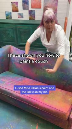 How Tanglewood Sue paints a couch Painting Upholstered Furniture, Revamped Furniture, Furniture Fix, Diy Furniture Renovation, Furniture Renovation, Chalk Paint Furniture, Fun Diy Crafts, Fun Diy