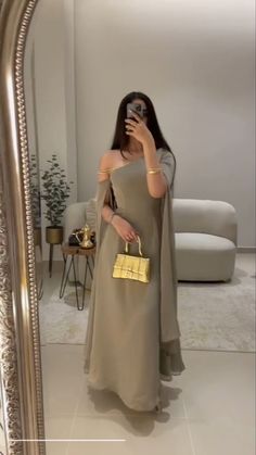 Modesty Fashion, Arab Fashion, Modest Fashion Outfits, Abayas Fashion, Fesyen Wanita, Classy Dress