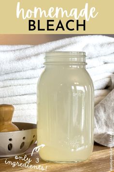 bleach alternative Moms Laundry Sauce, Healthy Laundry Detergent Recipe, Diy Laundry Detergent He Safe, Powder Laundry Detergent Homemade, Diy Home Products, Ingredient Household, Laundry Sauce, Homemade Laundry Soap, Homemade Bleach