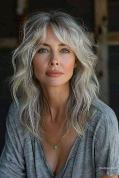 Coupe, Hairstyles For Grey Hair, Modern Shag Haircut, New Hair Look, Grey White Hair, Beachy Hair, Midlength Haircuts