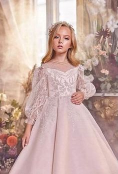 The dress is made to order and cannot be returned. You can order the color as in the photos or choose a different one. Shipping takes about 1-2 months. Girls First Communion Dresses, Royal Ball, Special Occasion Gowns, First Communion Dress, Girls Pageant Dresses, Custom Gown, Luxury Girl, Ball Gown Skirt, Unique Prom Dresses