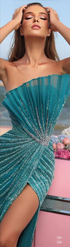 Feminine Fashion, Bonito, Feminine Fashion Romantic, Fairytale Dresses, Lost Princess, Fashion Romantic, Classy People, Beautiful Evening Dresses, Personal Aesthetic