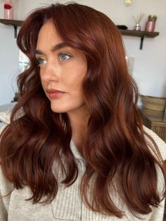 Auburn In Brown Hair, Long Copper Brown Hair, Dark Copper Hair Blonde Money Piece, Auburn Hair For Green Eyes, Red Copper Brown Hair Color, Darkest Auburn Hair Color, Copper Brown Hair Green Eyes, Red Hair Color Brunettes, Red Chestnut Brown Hair