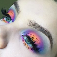 Rainbow halo eyes today PRODUCTS USED: @morphebrushes brushes and 35B palette @houseoflashes Iconic lashes @benefitcosmetics Goof Proof Brow Pencil Trippy Makeup Looks, Easter Eye Makeup, Cottagecore Makeup, Band Makeup, Crease Eyeshadow, Make Up Designs, Mac Mascara, Gold Eyeliner, Rainbow Eyes