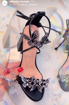 Fairy Outfit, Grunge Accessories, Fashion Design Patterns, Shoes Heels Classy, Heels Classy, Fancy Shoes, Nike Shoes Women, Handbag Shoes