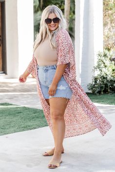 Plus Outfit Ideas Summer, Outfits For Women Over 50 Plus Size, Summer Fashion 2024 Plus Size, Cookout Outfit Plus Size, Sunglasses For Plus Size Women, Plus Size Senior, Plus Size Bahamas Outfits, Outfits For August, Women’s Plus Size Summer Fashion