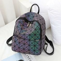 Ipad Uses, School Bagpack, Daily Backpack, Backpack Decoration, Women Backpack Fashion, Folding Bag, Fashion School, Bag School, Backpack Women