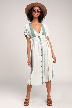 A classic beauty like you deserves a classic dress like the O'Neill Reid Light Blue Multi Stripe Button-Up Midi Dress! A flirty deep V-neck bodice and cuffed short sleeves, made from breezy, woven cotton-blend fabric in a light blue, green, cream, and washed black stripe print top a wide, banded waist. Cute wooden button placket travels down the front of a matching A-line midi skirt with a rounded hem. Metal logo tag at back. Fit: This garment fits true to size. Length: Mid-calf length. Size med Cute Sundresses, Full Skirts, Cute Summer Dresses, Classic Dress, Casual Summer Dresses, Large Size Dresses, Look Fashion, Striped Dress, Cotton Dresses