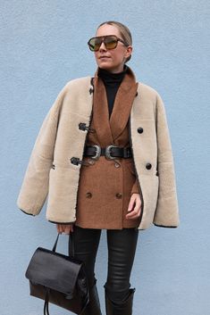 belted blazer Blair Eadie, Simple Wardrobe, Atlantic Pacific, Belted Blazer, Fashion Sites, Brown Shades, Favorite Sweater, Clothing Essentials, Styling Ideas