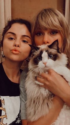Taylor and Selena are friendship