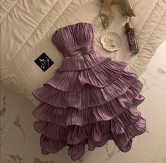 Evening Dresses Aesthetic, Glam Outfit Aesthetic, Formal Dress Aesthetic, Fashion Show Outfit Ideas, Matching Bff Outfits, Dress 18th Birthday, 18th Birthday Outfits, Layered Pleated Skirt, Banquet Outfit