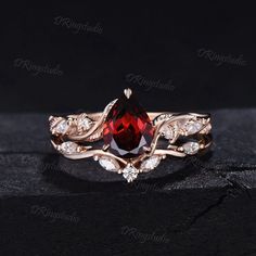 Garnet Promise Rings, Black Red Wedding, Colorful Rings, Thanksgiving Wedding, Garnet Engagement Ring, Tiara Ring, Cute Engagement Rings, Future Engagement Rings, January Birthstone