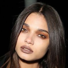 Monochromatic Makeup Looks, 90s Grunge Makeup, No Make Up Make Up Look, Monochromatic Makeup, Fall Makeup Trend, 90s Makeup, Smokey Eye For Brown Eyes, Beauty Make-up