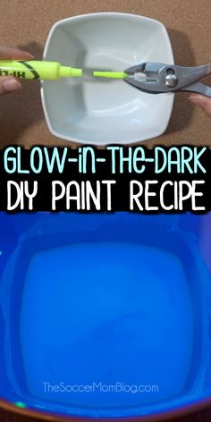 a blue bowl with yellow handles and the words glow in the dark diy paint recipe