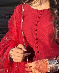 From serving aftaar to serving looks🤲🏻 Eid Mubarak🫶🏻 Hania Amir, Gown Party Wear