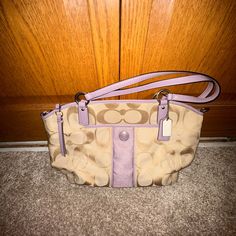 Cream Coach 2 Strap Shoulder Bag With Lavender Accents And A Detachable Long Strap Nwot Measurements In Pics Smoke Free Home / Pet Free Home Bucket Purse, Oversized Bag, Vintage Coach Bags, Barrel Bag, Coach Shoulder Bag, Large Shoulder Bags, Black Leather Handbags, Yellow Leather, Coach Purse