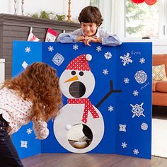 A holiday open house is the perfect way to reconnect with friends and neighbors -- and treat them to a happy feast of food and fun. Sledding Party, Winter Wonderland-party, Make Paper Snowflakes, Easy Holiday Party, Happy Feast, Christmas Party Ideas, Holiday Party Kids