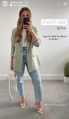 Seafoam Blazer Outfit, Sage Green Business Casual, Pistachio Outfit Casual, Light Blazer Outfits For Women, Pistachio Blazer Outfit, Pale Green Blazer Outfit, Pastel Blazer Outfit For Women, Office Outfits Women Spring 2024, Green Blazer Work Outfit