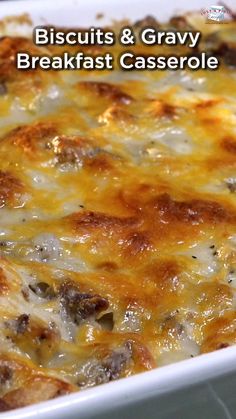 easy biscuits & gravy breakfast casserole Tik Tok Breakfast Casserole, Birthday Breakfast Recipes, Breakfast For A Group Easy, Easter Brunch Ideas Food Families Breakfast Casserole, Easy Brunch Ideas Make Ahead, Breakfast Casserole With Gravy, Southern Casserole Recipes, Casserole Breakfast Recipes