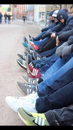 Casual parade Football Hooliganism, Casual Football, Ultra Casual, Adidas Og, Ultras Football, Adidas Casual